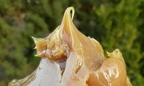 Lubrificante industriale composto polifunzionale solfonato di calcio grasso rosso e giallo
